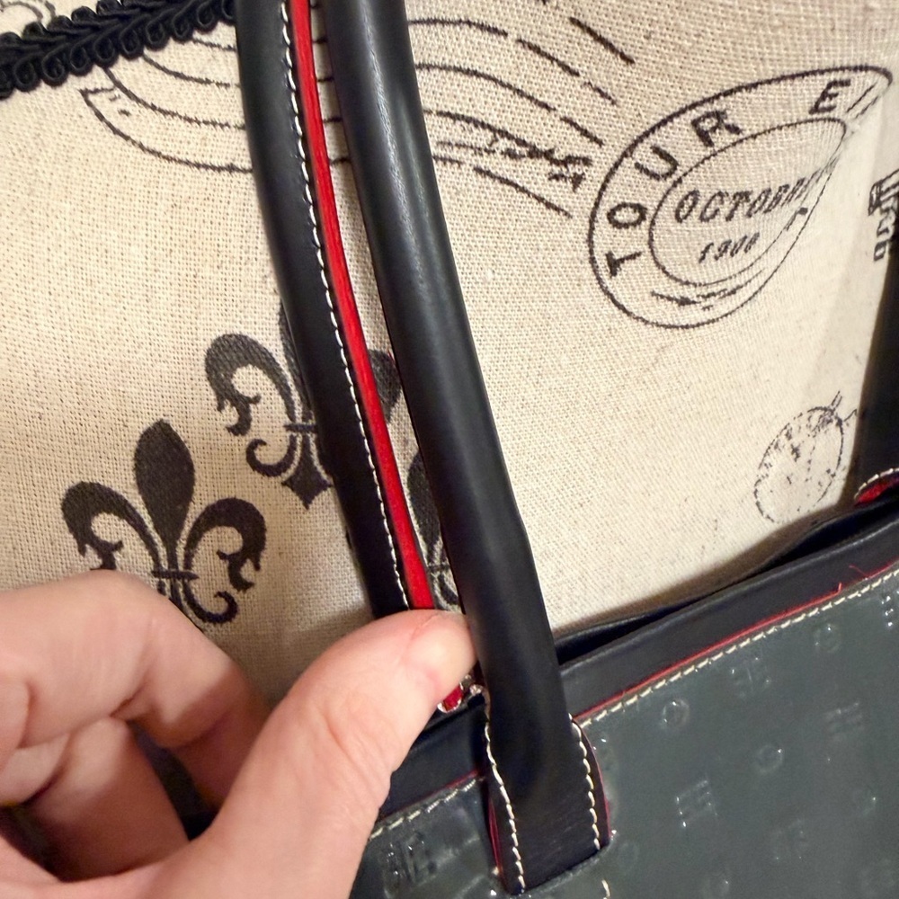 Arcadia Patent Grey Tote Bag - Picture 5 of 9